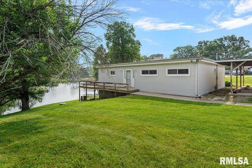 308 Elm Ln, Petersburg, IL, 62675-9762 | Card Image