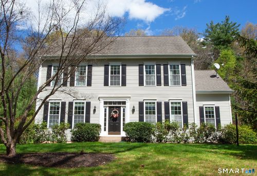 490 New Rd, Avon, CT, 06001-3167 | Card Image