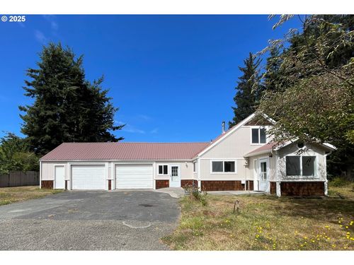 89 Michigan Ave Se, Bandon, OR, 97411-9745 | Card Image