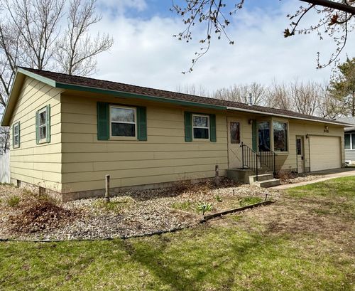 940 Lilac Dr, Sauk Centre, MN, 56378-1643 | Card Image