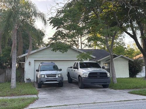 1630 Spinning Wheel Dr, Lutz, FL, 33559-3346 | Card Image