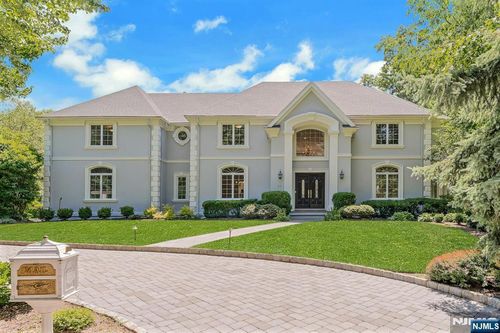210 Woodmere Ct, Franklin Lakes, NJ, 07417-1243 | Card Image