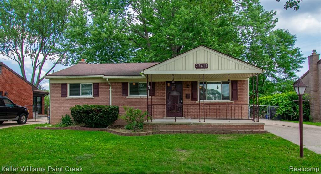 Joy St, Saint Clair Shores, MI 48082