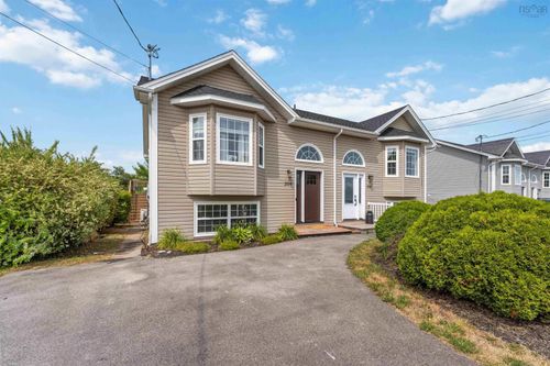 204 Payzant Dr, Windsor, NS, B0N2T0 | Card Image