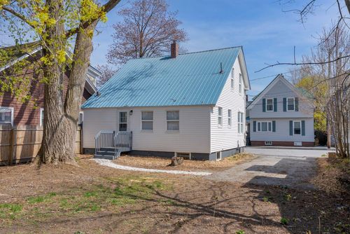26 Vernon Street, Auburn, ME, 04210 | Card Image