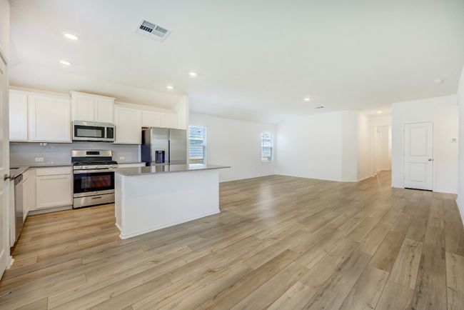171 Mendoza, House other with 3 bedrooms, 2 bathrooms and 4 parking in Kyle TX | Image 4