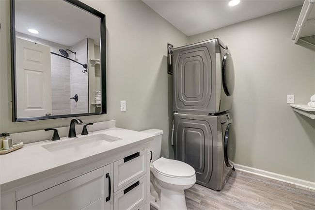1010 First St Street, House other with 6 bedrooms, 4 bathrooms and 8 parking in Bayside TX | Image 39