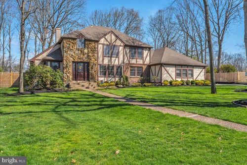 6 Edelweiss Ln, VOORHEES, NJ, 08043-2821 | Card Image