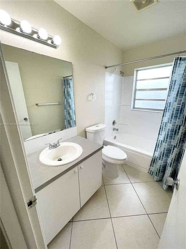 0 - 22676 Sw 65th Ter, House other with 3 bedrooms, 2 bathrooms and null parking in Boca Raton FL | Image 18
