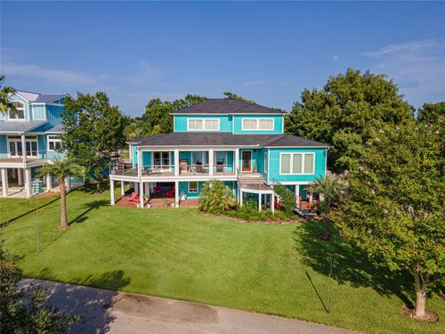 531 W Shore Dr, Clear Lake Shores, TX, 77565-2414 | Card Image