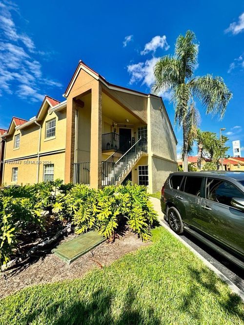 apt-l-18334 Nw 68th Ave, Hialeah, FL, 33015-3429 | Card Image