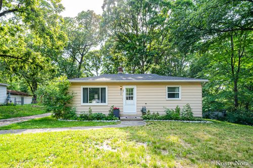 4329 Laura St, Comstock Park, MI, 49321-9127 | Card Image