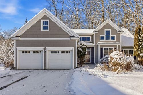 21 Parkman Brook Ln, Stratham, NH, 03885-6530 | Card Image