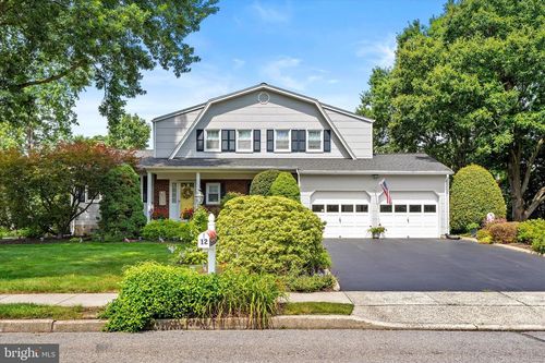 12 Michele Ct, Hamilton, NJ, 08619-1114 | Card Image