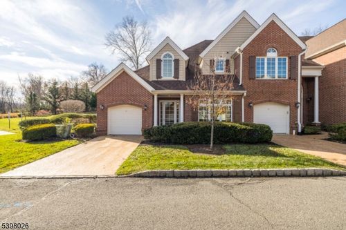 34 Schmidt Cir, Watchung, NJ, 07069-5951 | Card Image