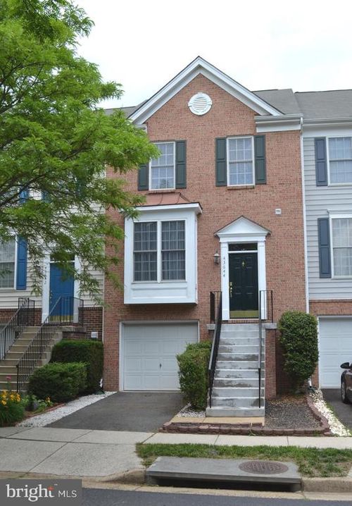 43644 Scarlet Sq, CHANTILLY, VA, 20152-3636 | Card Image