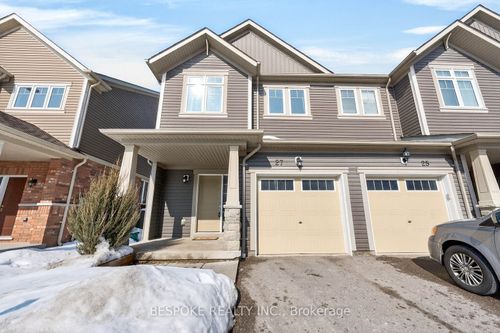 27 Tabaret Cres, Oshawa, ON, L1L0G5 | Card Image