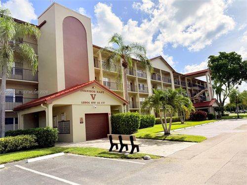 402v-12901 Sw 15th Ct, Pembroke Pines, FL, 33027-7308 | Card Image