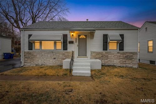 4332 Saint Leo Ln, Saint Ann, MO, 63074-1220 | Card Image