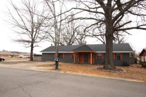 1101 S Tampa Ave, Russellville, AR, 72802-7422 | Card Image