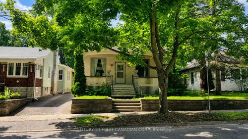 52 Becher St, London, ON, N6C1A5 | Card Image