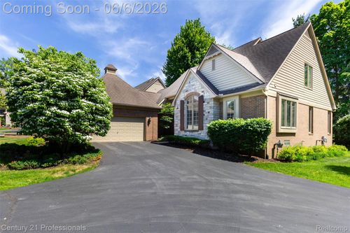 29401 Windmill Ct, Farmington Hills, MI, 48334-3110 | Card Image