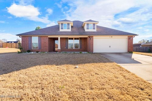 2163 Woodridge Dr S, Southaven, MS, 38672-8413 | Card Image