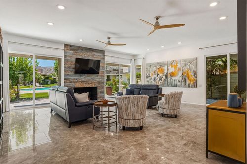 1 Temple Ct, Rancho Mirage, CA, 92270-3155 | Card Image