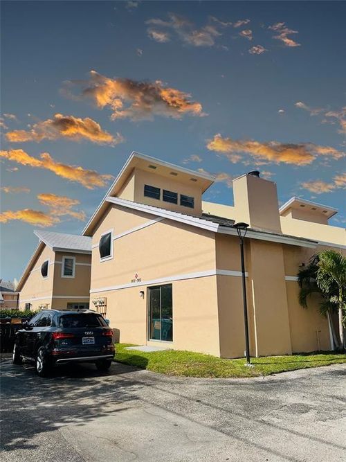 22-3947 Coral Springs Dr, Coral Springs, FL, 33065-2393 | Card Image