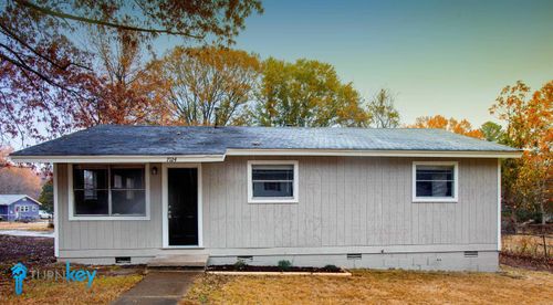 7124 Twin Oaks Rd, Little Rock, AR, 72209-7438 | Card Image