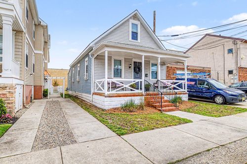 5 N Adams Ave, MARGATE CITY, NJ, 08402-1059 | Card Image