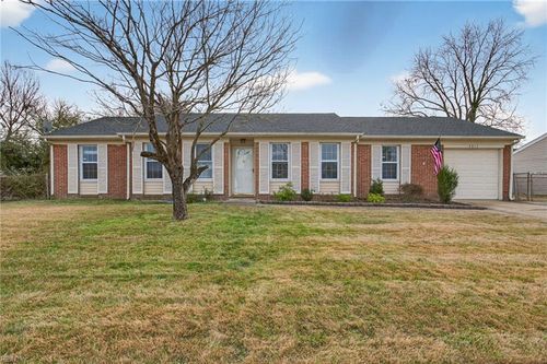 3017 Guenevere Dr, Chesapeake, VA, 23323-2407 | Card Image