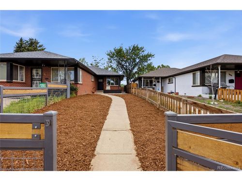 3353 Krameria St, Denver, CO, 80207-2137 | Card Image