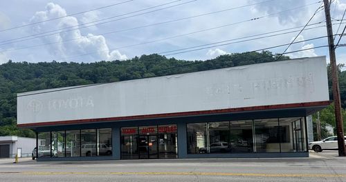 912 S Lake Dr, Prestonsburg, KY, 41653-1343 | Card Image
