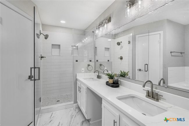 1070 Lonesome Trl, House other with 3 bedrooms, 2 bathrooms and null parking in Driftwood TX | Image 11