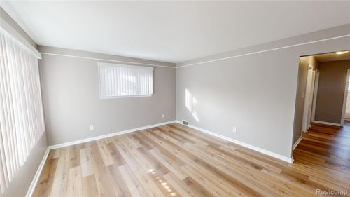 1177 Connie Ave, Madison Heights, MI, 48071-2959 | Card Image