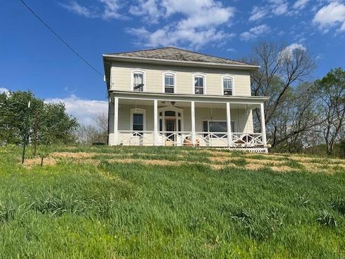 5470 N River Rd, Zanesville, OH, 43701-9063 | Card Image