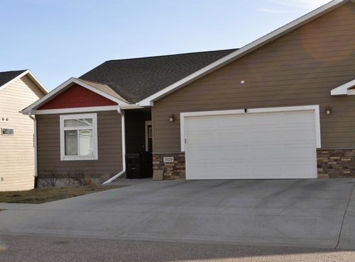 3029 Hoefer Ave, Rapid City, SD, 57701-7202 | Card Image