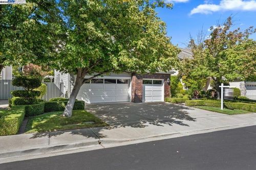 7572 Meadow Ct, Dublin, CA, 94568-5519 | Card Image