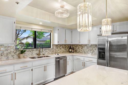 1639 San Vicente Avenue, Napa, CA, 94558 | Card Image