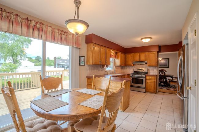 5 Wetherhill Way, House other with 4 bedrooms, 3 bathrooms and null parking in Dayton NJ | Image 31
