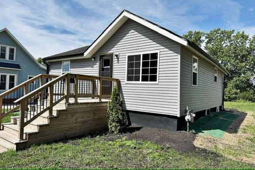 1220 S 24th St, Fort Dodge, IA, 50501-6106 | Card Image