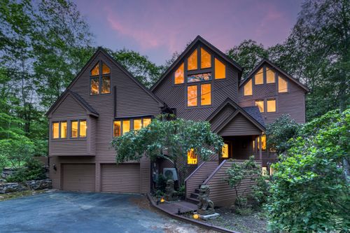 522 Peddlers Rd, Guilford, CT, 06437-2302 | Card Image