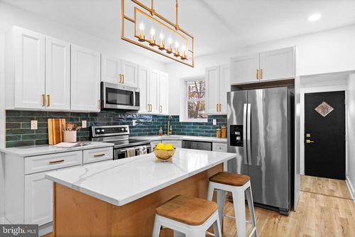 5725 Hunter St, PHILADELPHIA, PA, 19131-3421 | Card Image