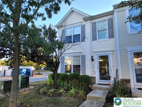 1536 Artisan Ct, BREINIGSVILLE, PA, 18031-1584 | Card Image