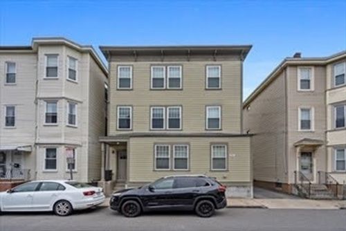 apt-1-33 Merriam St, Somerville, MA, 02143-3453 | Card Image