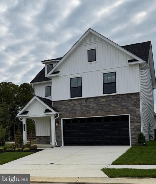 453 Pinehurst St, LA PLATA, MD, 20646-4663 | Card Image