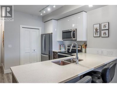 320 - 191 Hollywood Rd S, Condo with 1 bedrooms, 1 bathrooms and null parking in Kelowna BC | Image 2