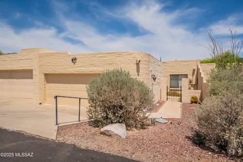 5096 N Placita Del Lazo, Tucson, AZ, 85750-1535 | Card Image