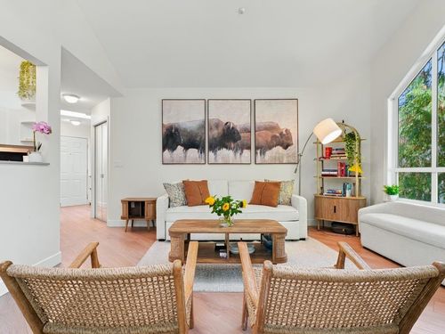 308-1150 Lynn Valley Road, North Vancouver, BC, V7J1Z9 | Card Image